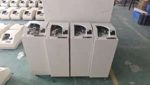 เครื่องนับเงินระบบสูญญากาศที่ออกแบบมาสำหรับการนับธนบัตรปริมาณมากและการนับธนบัตรแบบมัด เหมาะสำหรับธุรกิจที่ต้องจัดการเงินสดเป็นประจำ เช่น ธนาคาร ร้านค้าปลีก และฝ่ายการเงินขององค์กร